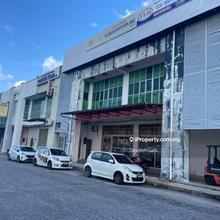 Facing Road,  Light Industry 3 Storey Shoplot, For Rent 