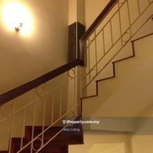 Terrace house for Sale
