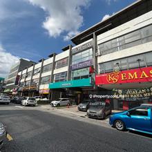 Lake Fields Sungai Besi Shop For Rent.
