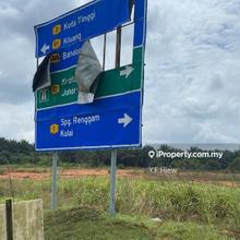 Good location main road 