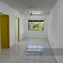 Impian Apartment, Damansara Damai