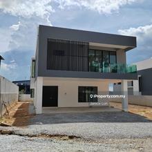 Hill top luxury bglo villa