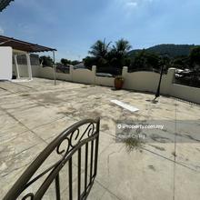 Spacious side land nego till deal 
