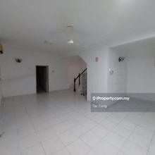 End lot terrace house 