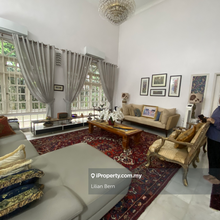 Prestigious & Classy built Bungalow sold Fully Furnished,good security