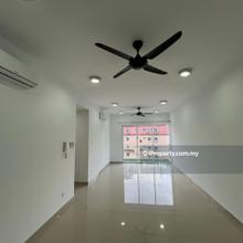 Freehold , 2 Car Park , Kept Well Conditions , Kitchen Cabinet 