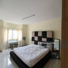 Endah Regal Condominium, Sri Petaling. Master Room