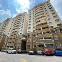 Saraka Apartment at top floor Taman Wawasan Puchong for sale