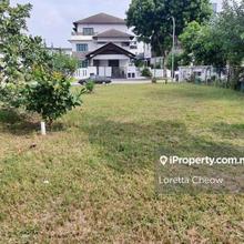 Exclusive bungalow enclave. Good location. Face South. 24 hr security 