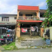Great community. Near parks, schools and shops. Renovated Unit