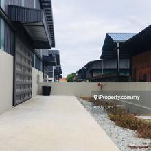 1.5 Storey Semi Detached Factory For Rent