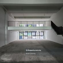 Embub, Kota Damansara Warehouse / office / Showroom For Rent