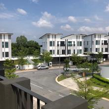 Terrace house for Sale