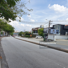 Bungalow for sale / rent - commercial use