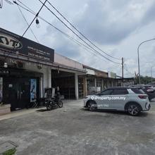 Facing Busy Main Road Beside MRR2 Near Lotus 