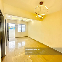 Taman ungku tun aminah Flat Level 4