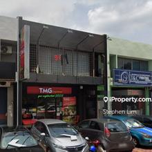 For Rent: 1.5 Storey Shoplot (Facing Sunway University )
