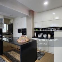 Triplex Penthouse With KL Tower View