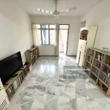Gooydear Court 7 well Keep Freehold Usj 14 With Renovated