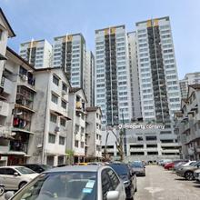 Happy Garden Apartment  Taman Gembira 