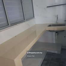 Below Market Well Kept with Kitchen Table Top Nearby MRT 2 Parking