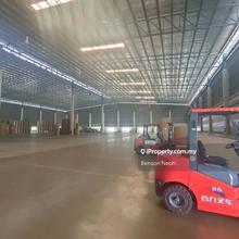 Features with loading bay and fire sprinkler system 