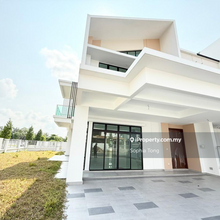 Double Storey Terrace Corner unit for sale 