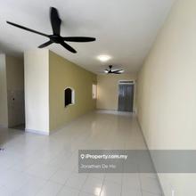 Non Bumi High Floor Very Well Maintain Newly Painted & Refurbish unit