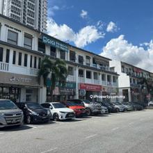Unblock view and good deal 3 storey shop lot