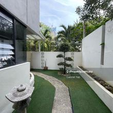 3.5 Storey Semi-D with Home Lift; Beautifully Renovated Master Room