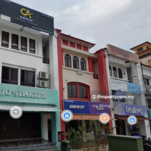 PJ Aman Suria Ground Floor unit facing main road shoplot For Rent