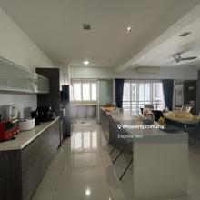 Big Well Maintain Fully Furnished unit at 9 Bukit Utama condo for Sale