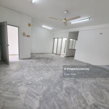 Nice & Renovat 2.5 Storey Terrace Move In Condition Call Elwin Viewing