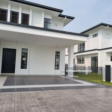 G&G, Surrounded with Beautiful Greeneries Landscaping, Brand New Unit