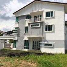 Semi-D house for Sale