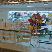 5th flr Retail space-Face Escalator