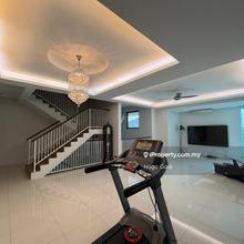 Corner with Private Garage, Patio and Garden, Tastefully Renovated