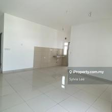 For Sale - Spacious Bare Unit in Tr Residence - Prime Location