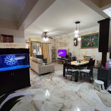 Renovated, well kept, Moving in condition, Good layout, 2 car parks
