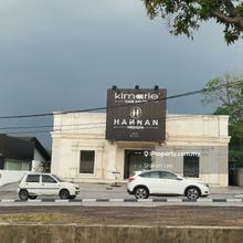 Commercial bungalow for Sale