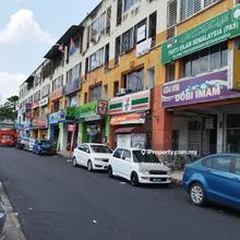 Busy shop Facing Mainroad for rent in Sri rampai High traffic flow