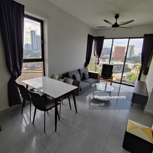 Newly Renovated Corner Unit with Good Lighting & Ventilation