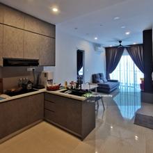 Fully Furnished Renovated Hampton 2 Bedrooms 2 Carpark