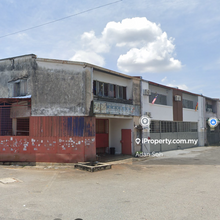 Puchong Utama 1.5 Storey Link Factory