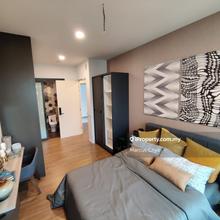 Fully Furnished Ceylonz Suite Dual Key Greenery View for Sale