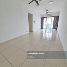 4rooms unit For Sale below market prices