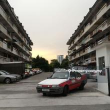 Batu 9 Cheras Permai Flat , Freehold , Level 1 , Below Market