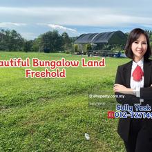 Freehold Bungalow land at Sri Saujanan/ Ulu Tiram/ Kota Tinggi/ JB