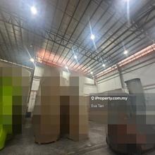 Single Storey Warehouse at Kempas for rent