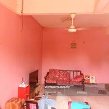 Bandar Putra Kulai/ Townhouse/ New Painted And Repair